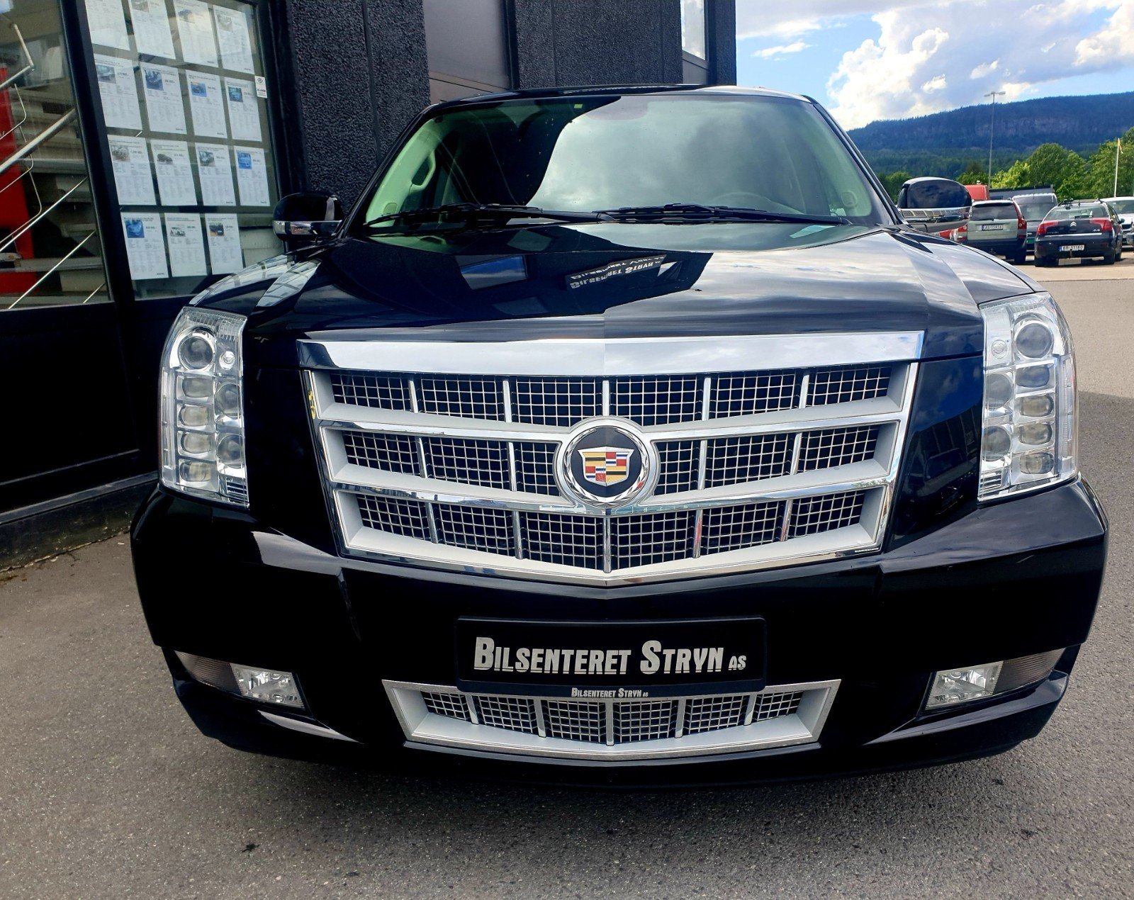 070-2012 Cadillac ESV Platinum 01, Eiere, 070 Ingr