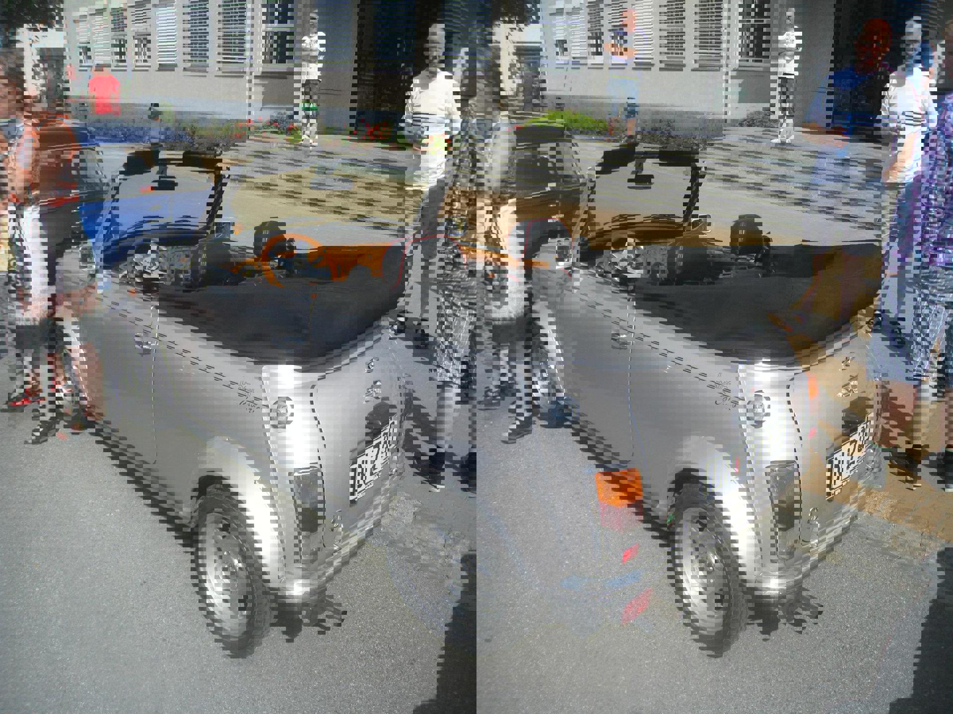 289903_434997266533200_1397894122_o.jpg
