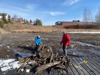 Artikkelbilde til artikkelen Rydding av stokker i havnebassenget 13.03.2022