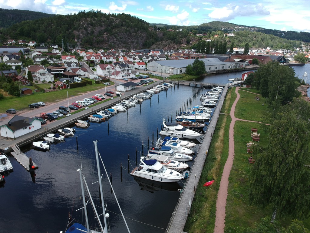 Svelvik Motorbåtforenings havn på Internett