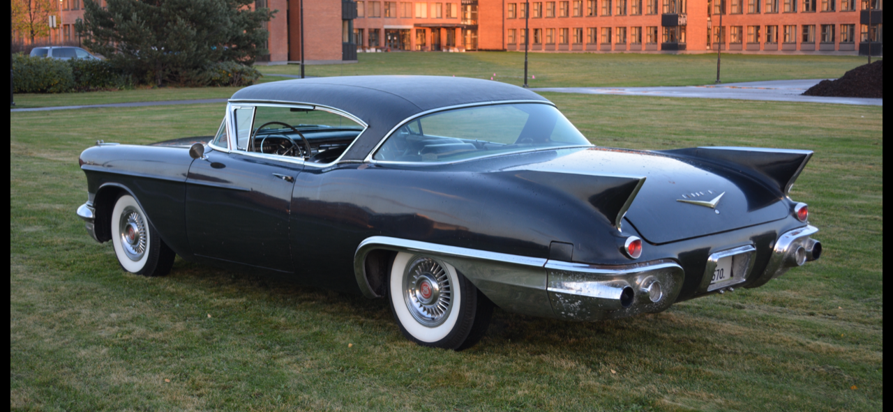 017-1957 Cadillac Eldordao Seville 02. Eier- medle
