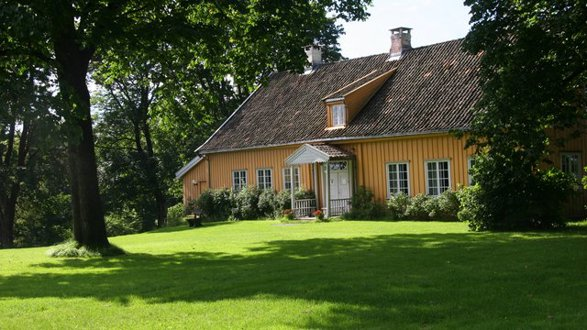 Huseby gård, Skedsmokorset