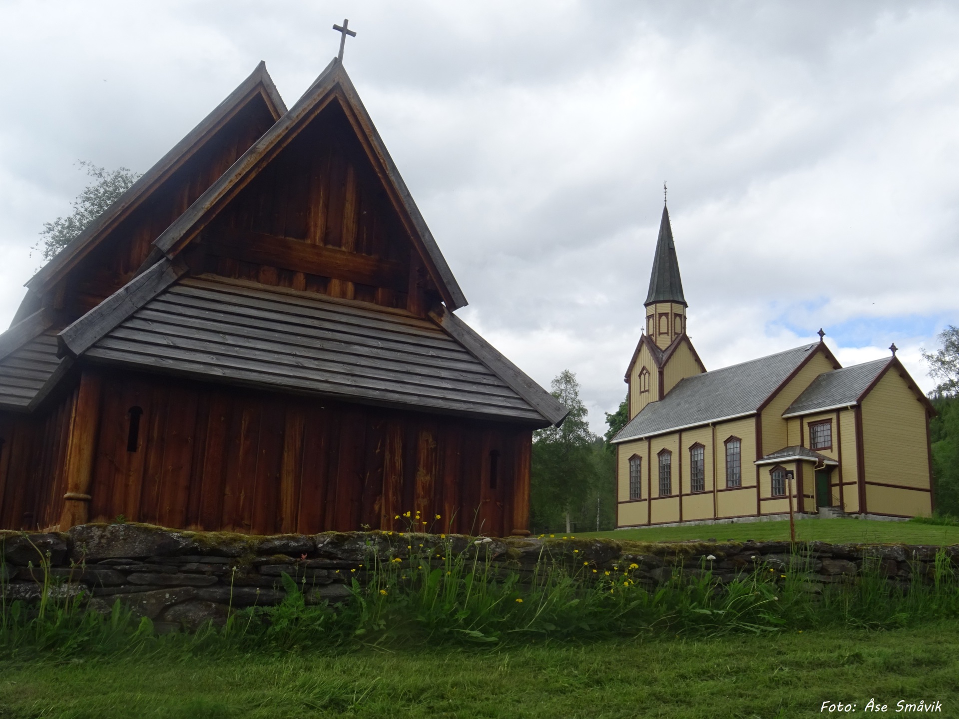 2022 Haltdalen kirke og den gamle stavkirke