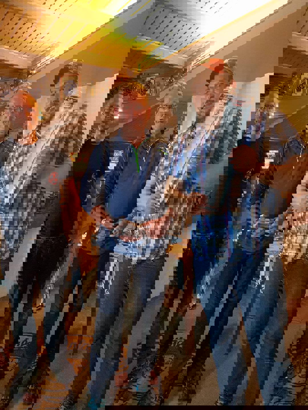18817332_1568913506460196_741939169_o.jpg
