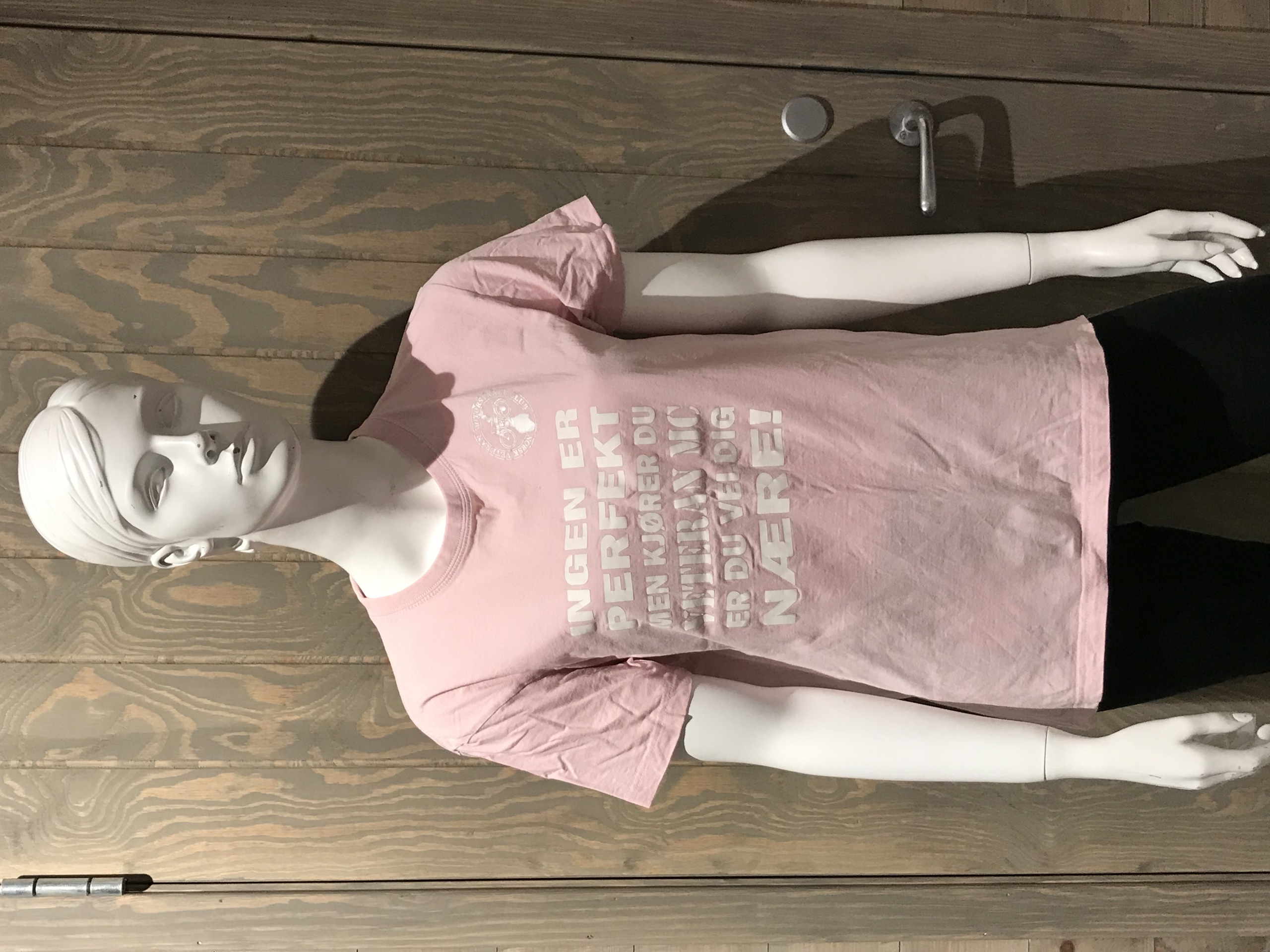 Lys rosa t-shirt.JPG