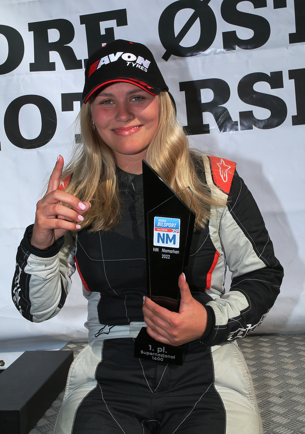 Andrine Rafoss mottok Petter Solberg stipend 2022