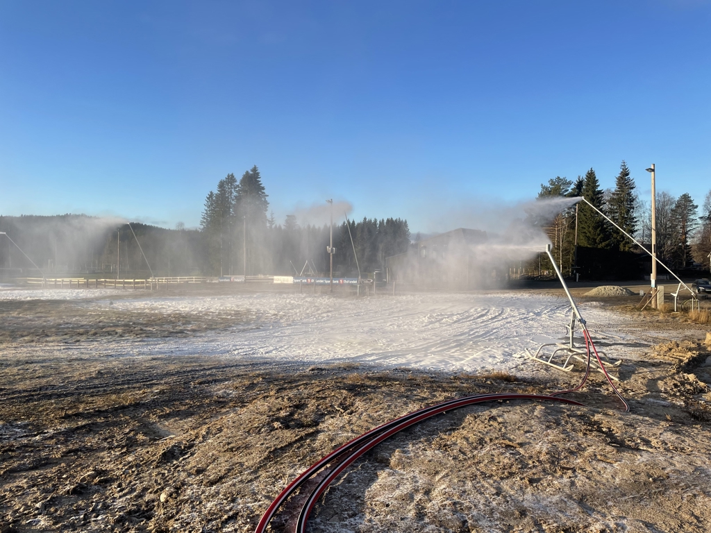 Snøproduksjonsanlegget er testkjørt.