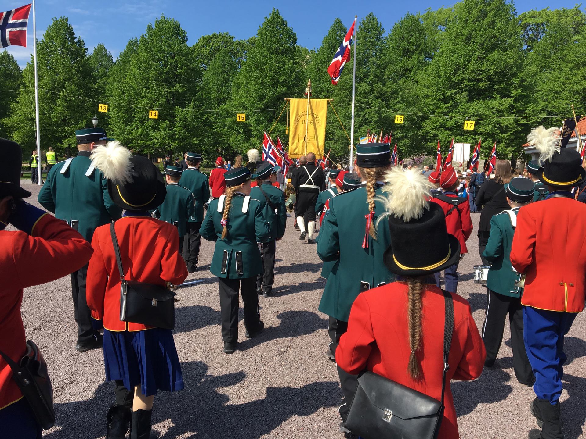 Klar for avmarsj i byen.jpg