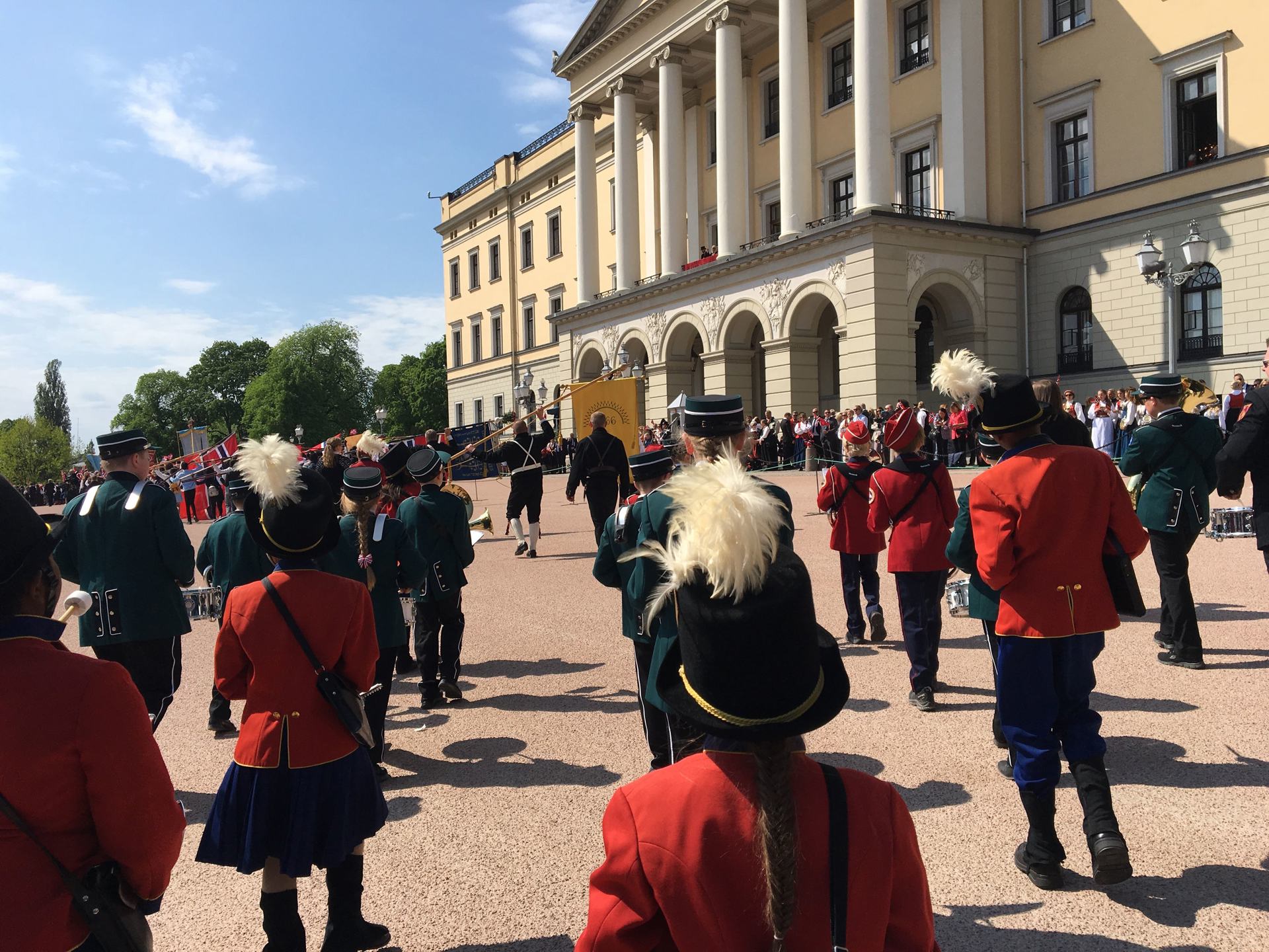 Foran slottet.jpg