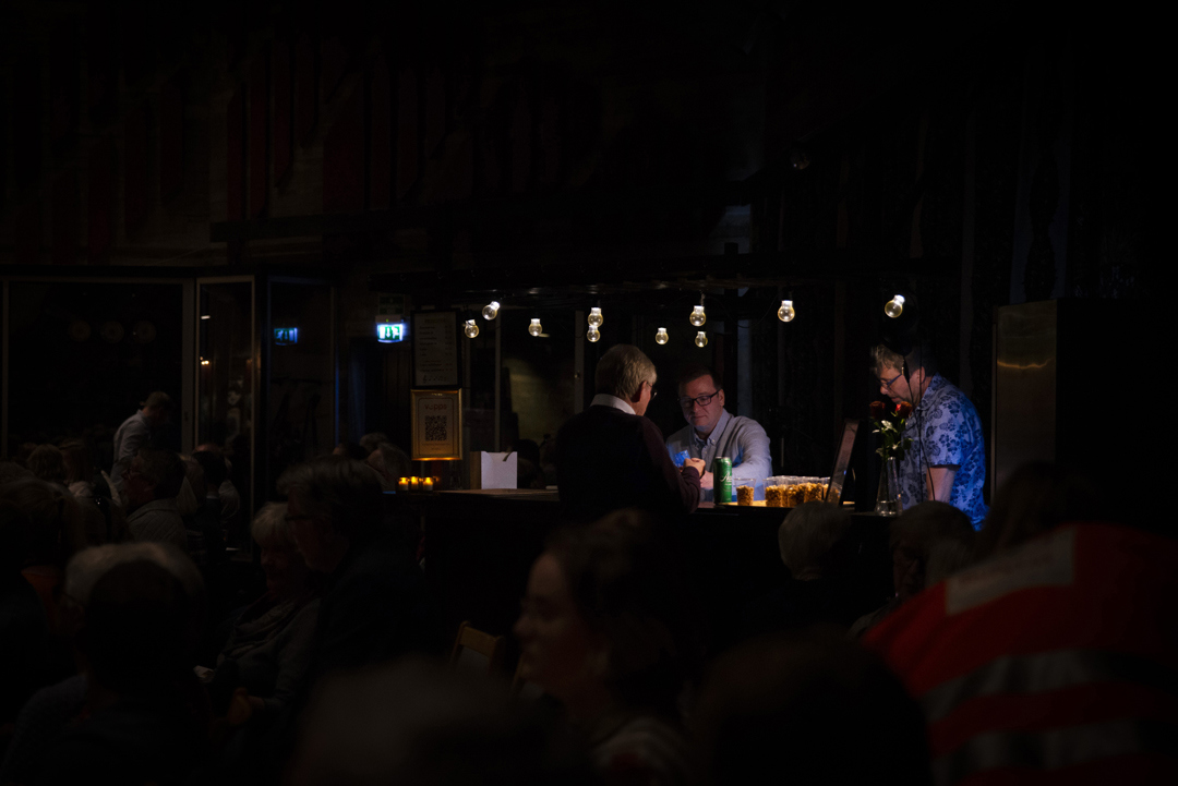 Bar_1983_web.jpg