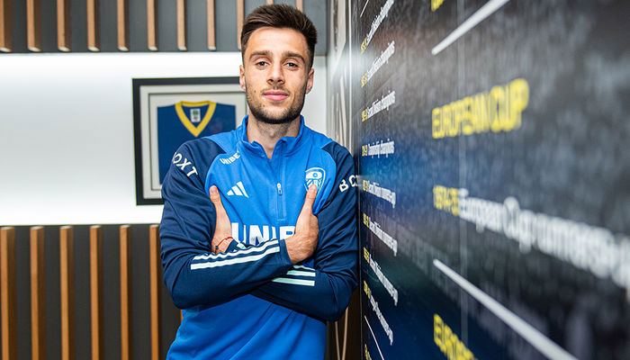 Leeds United henter Ilia Gruev