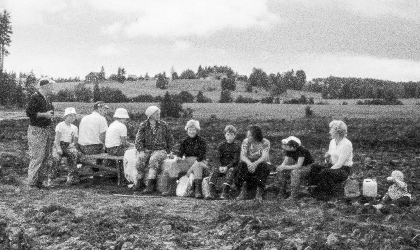SEPTEMBER-bildet er fra Ånnerud på 1980-tallet