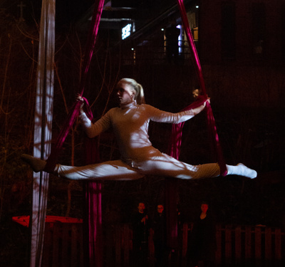 Elev under opptreden på Hjertefred 2022, foto Gry Cecilie Spor