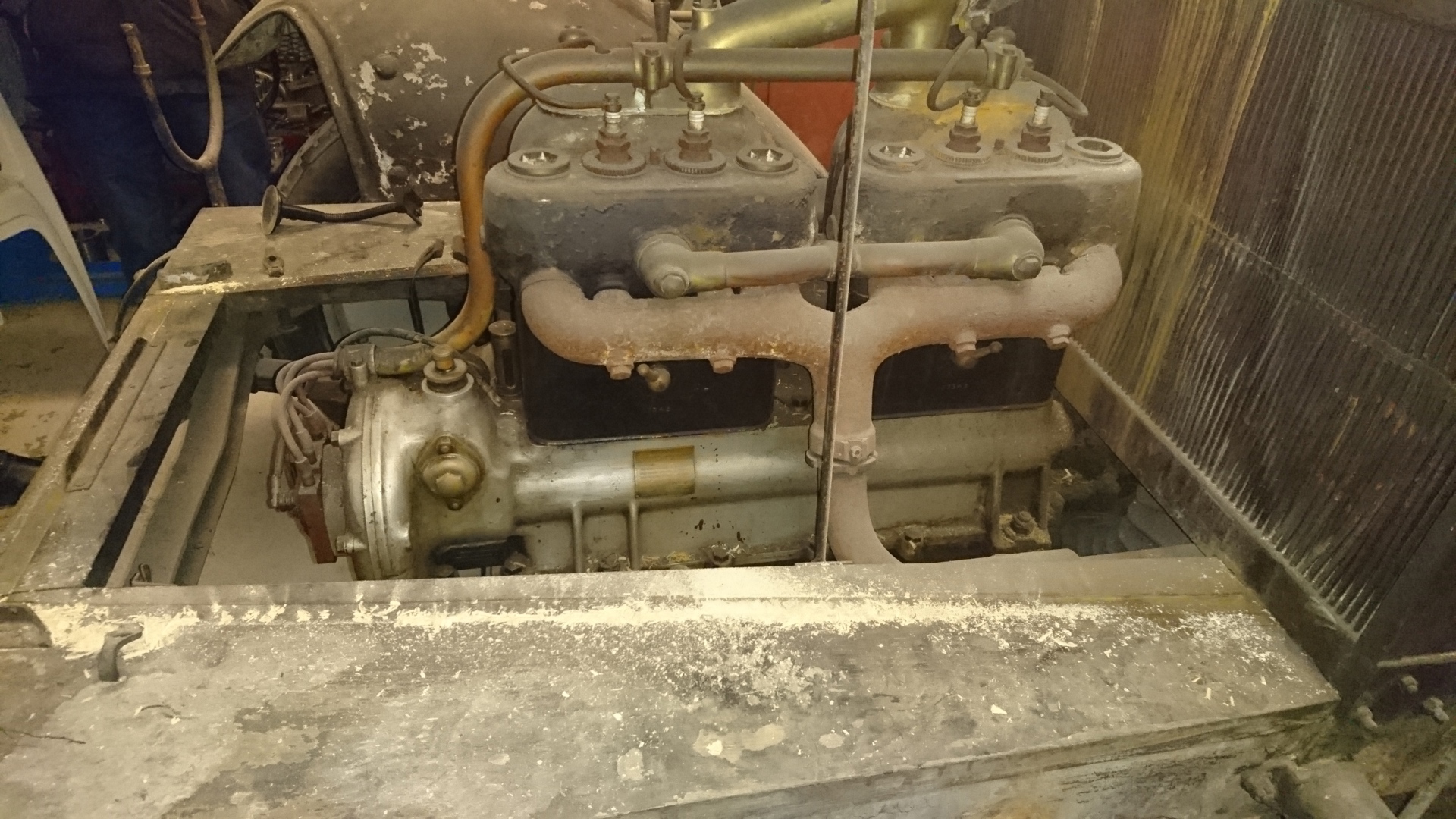 Motor v-side.JPG