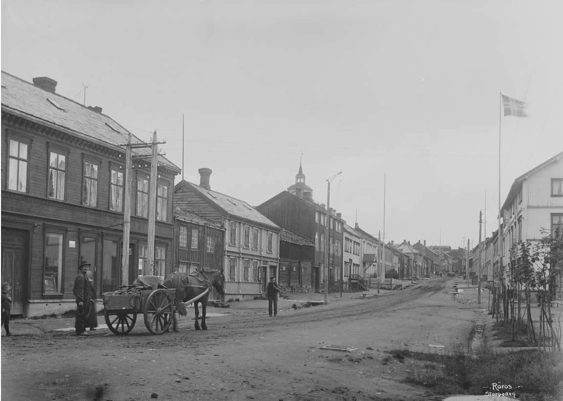 Storgaden på Røros ved forrige århundreskifte