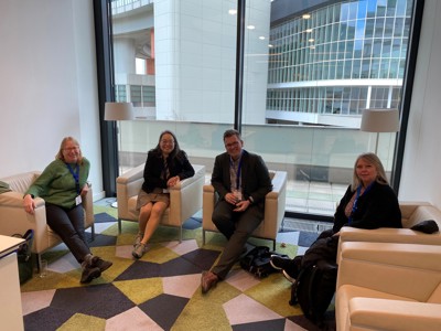 Kreftsykepleier Kjerstin S. Mordal (OUS), Mari Sandvold, Roy A. Farstad og kreftsykepleier Vera Dahle (OUS).