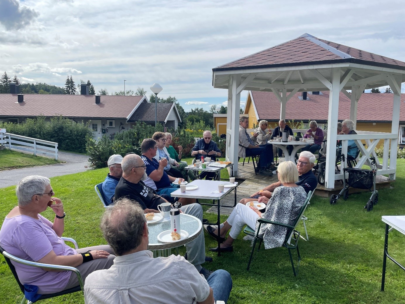 Sommerfest i Stiftelsen Pinnerudvegen eldreboliger