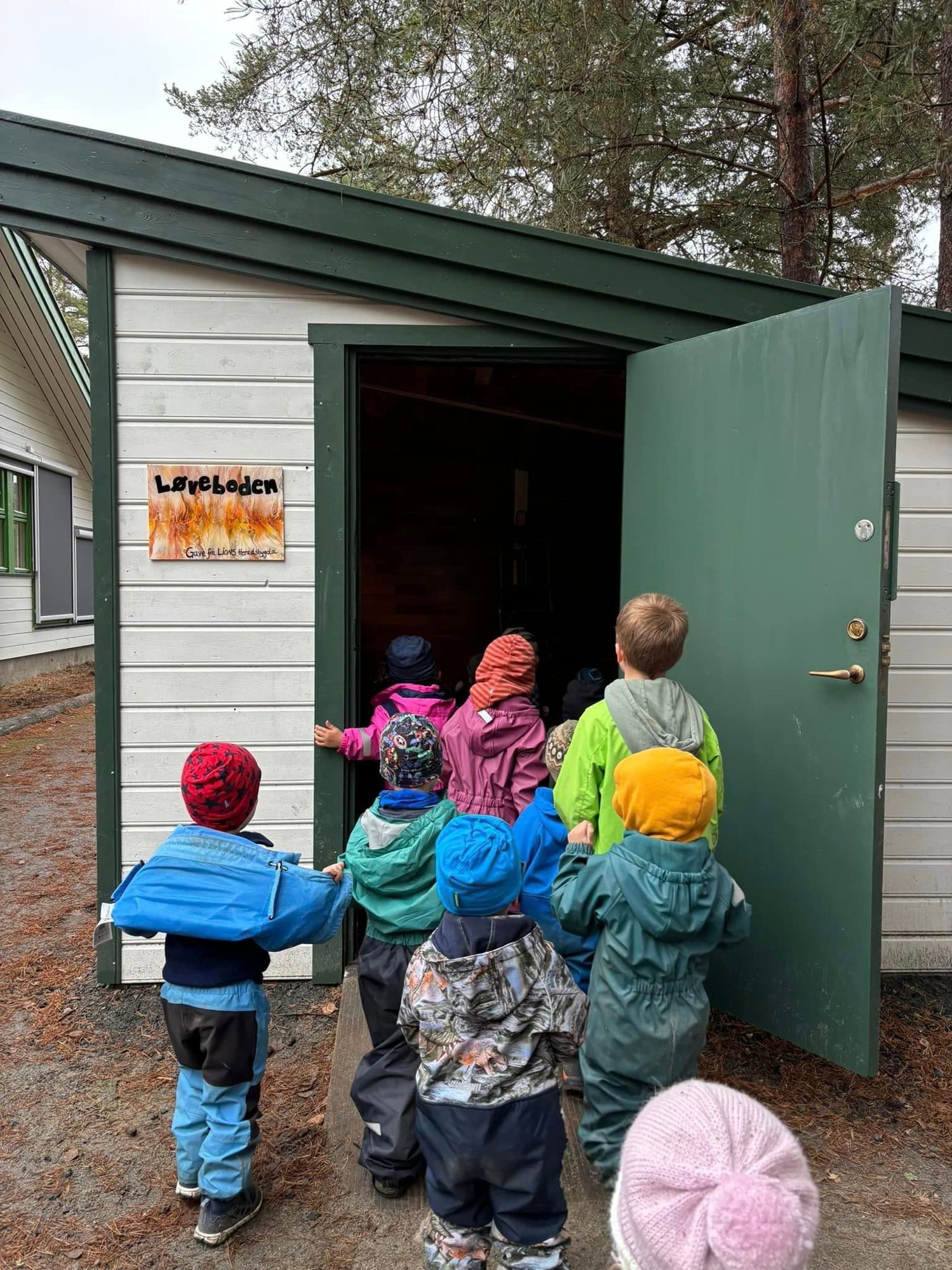 Lions i Heradsbygda gav Løvebod til barnehage.