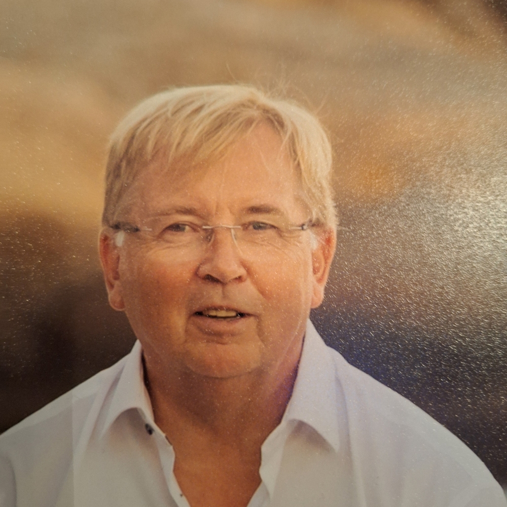 Rolf Tønnes style=