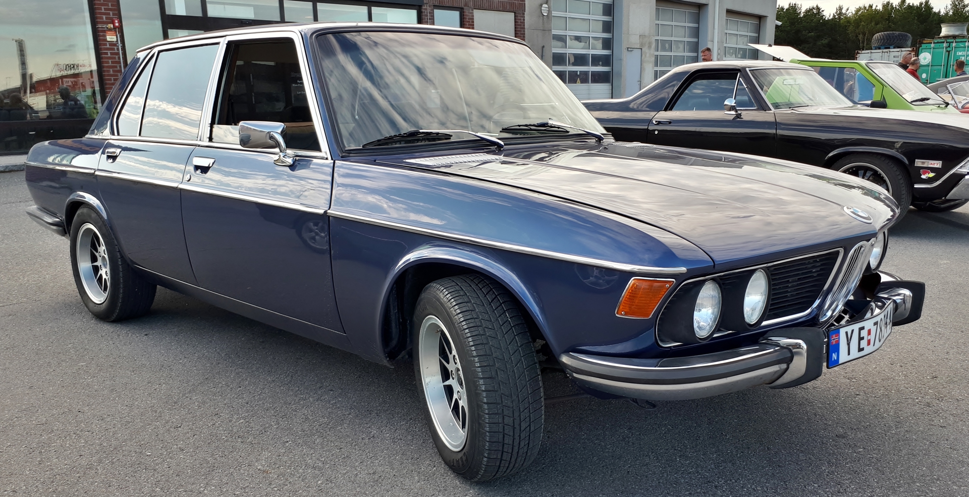 BMW.jpg