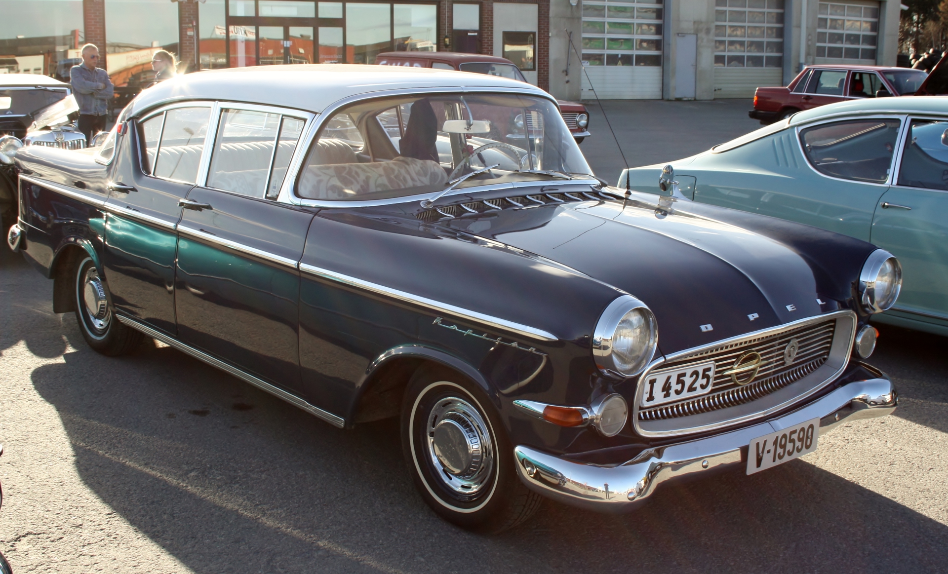 Opel Kapitan.JPG