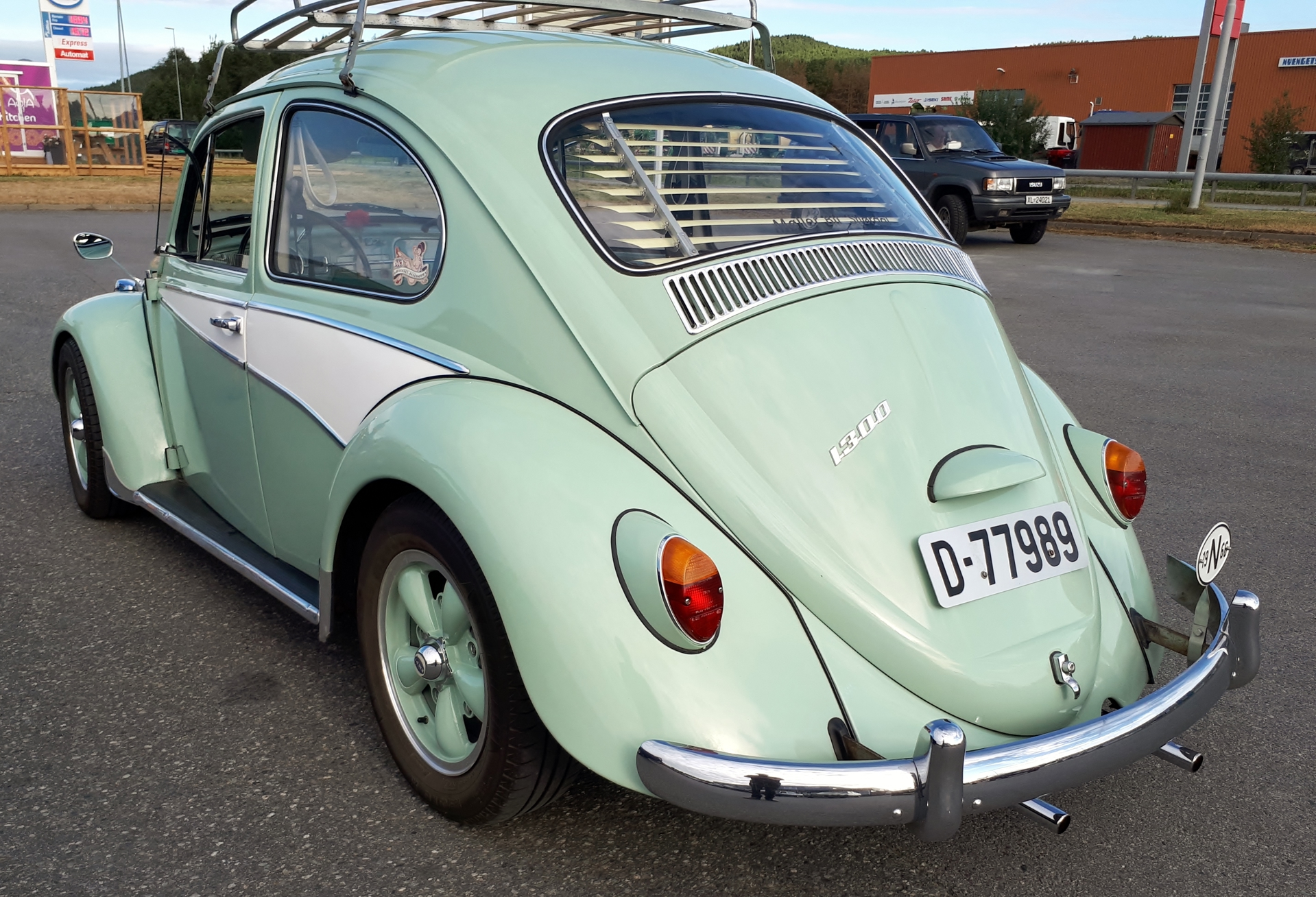Volkswagen 1300.jpg
