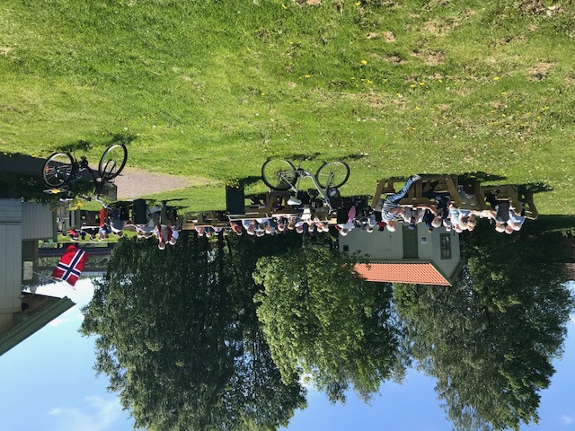 Sommerens første "kaffeslaberas" på Lurkahuset